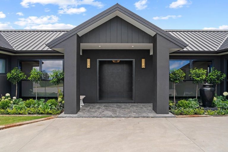 Photo of property in 24 Coralie Place, Lansdowne, Masterton, 5810