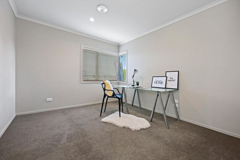 Photo of property in 1 Whitney Place, Rototuna North, Hamilton, 3210