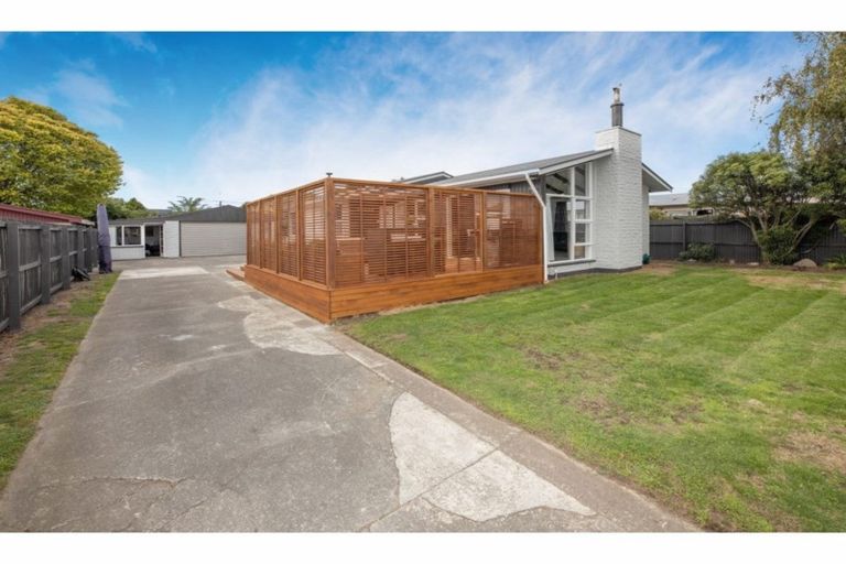 Photo of property in 5 Bayswater Crescent, Bromley, Christchurch, 8062