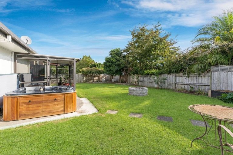 Photo of property in 8 Kestrel Avenue, Welcome Bay, Tauranga, 3112