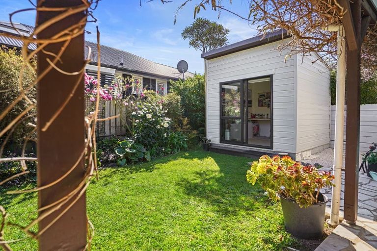 Photo of property in 1/31 Main Road, Redcliffs, Christchurch, 8081