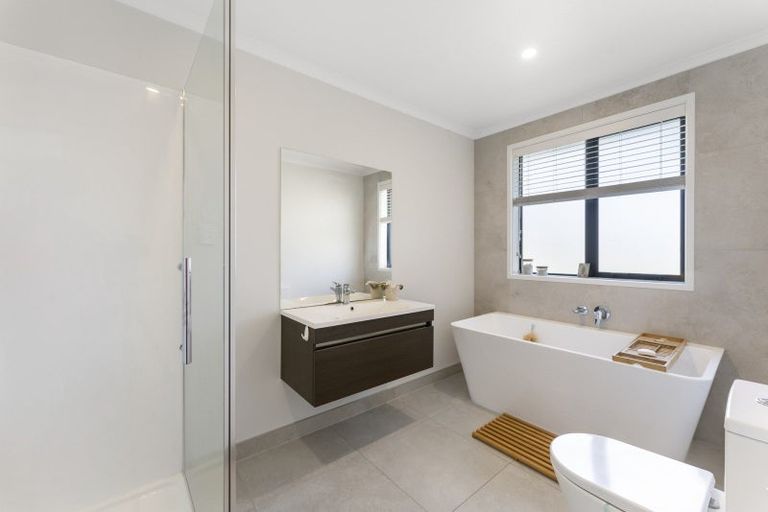 Photo of property in 9 Kahotea Place, Papamoa Beach, Papamoa, 3118