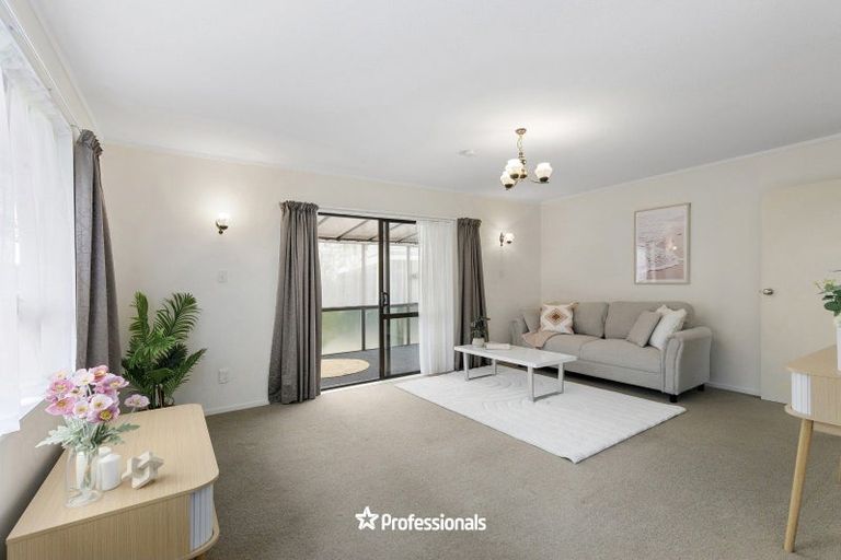 Photo of property in 52 Sladden Street, Naenae, Lower Hutt, 5011