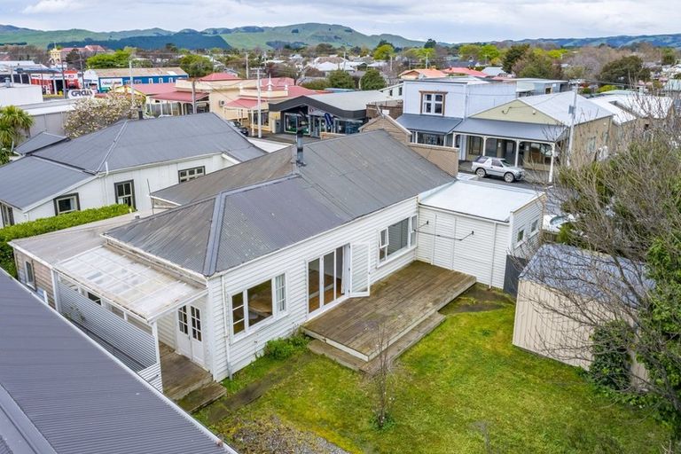 Photo of property in 36 Jellicoe Street, Martinborough, 5711
