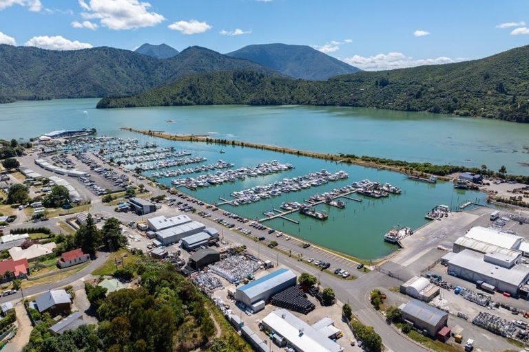 Photo of property in Main Rd Havelock, Havelock, 7100