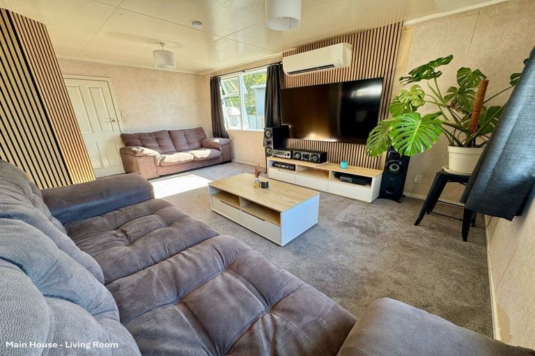 Photo of property in 43 Oakfield Crescent, Pukete, Hamilton, 3200