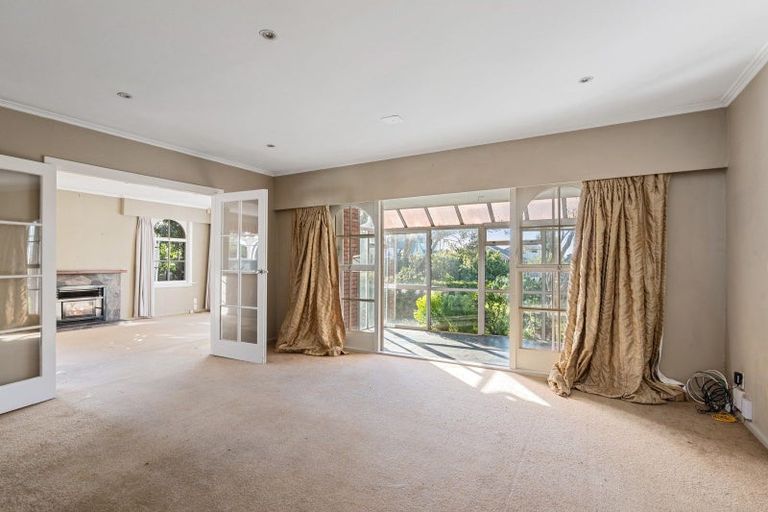 Photo of property in 12 Ladbrokes Place, Fendalton, Christchurch, 8052