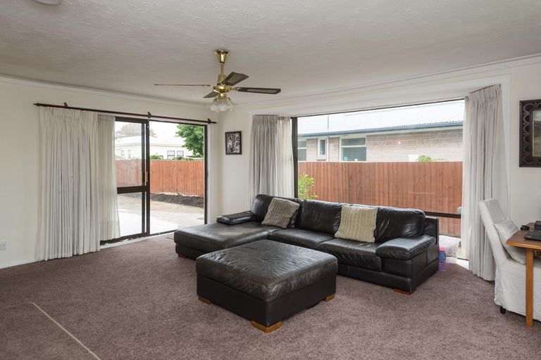 Photo of property in 11 Bainton Street, Bishopdale, Christchurch, 8053