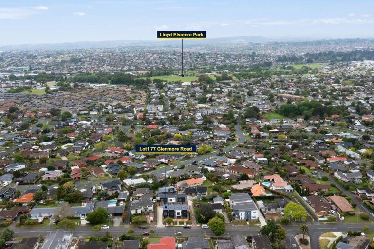 Photo of property in 1/77 Glenmore Road, Sunnyhills, Auckland, 2010