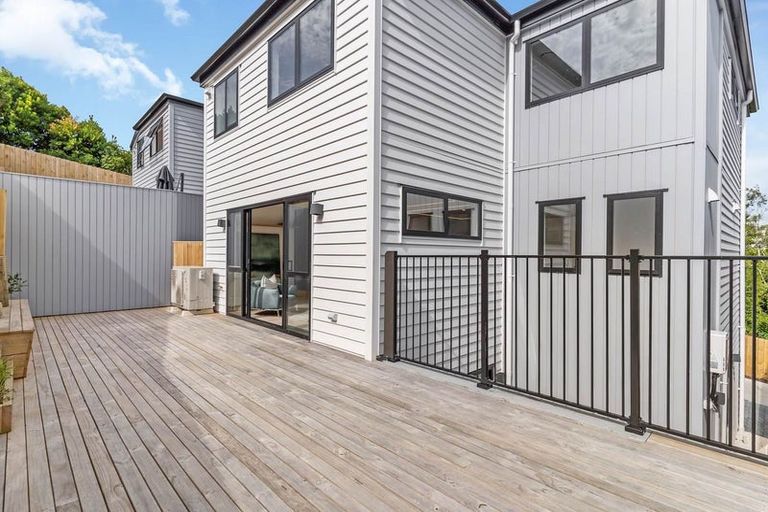 Photo of property in 116c Oaktree Avenue, Browns Bay, Auckland, 0630