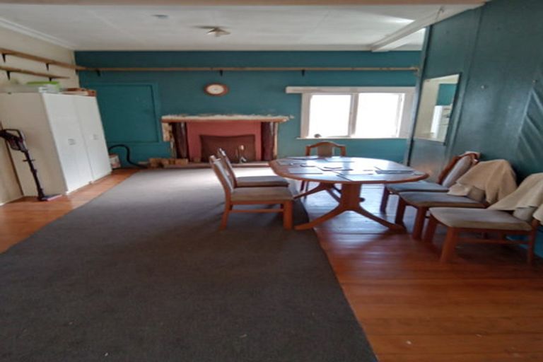 Photo of property in 31 Brougham Street, Westport, 7825