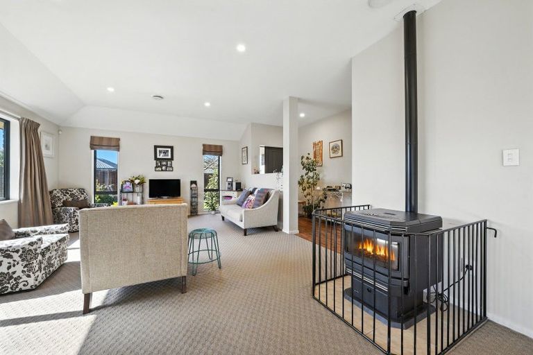 Photo of property in 29 Kowhai Avenue, Rangiora, 7400