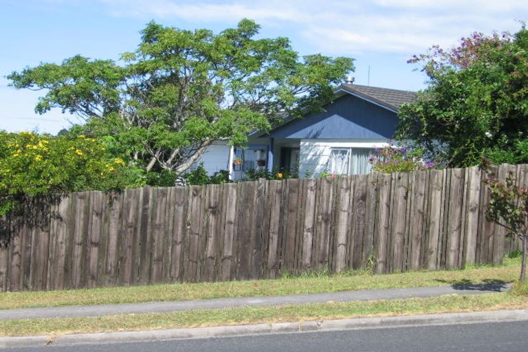Photo of property in 133 Oaktree Avenue, Browns Bay, Auckland, 0630
