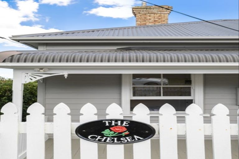 Photo of property in 68 Palmerston Road, Birkenhead, Auckland, 0626