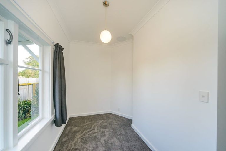 Photo of property in 57b Crewe Crescent, Hokowhitu, Palmerston North, 4410