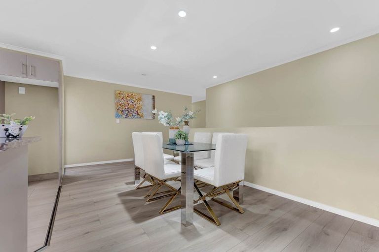 Photo of property in 9 Makora Road, Massey, Auckland, 0614