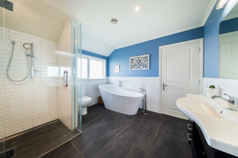 Photo of property in 2 Homestead Avenue, Twizel, 7999