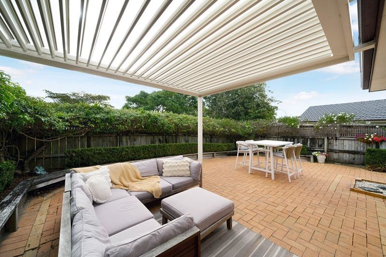 Photo of property in 6 Graven Court, Henderson, Auckland, 0612