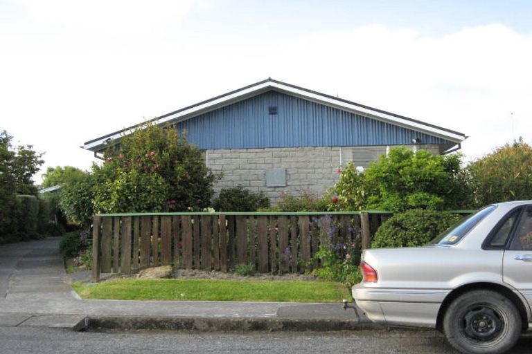 Photo of property in 6 Walker Place, Rangiora, 7400