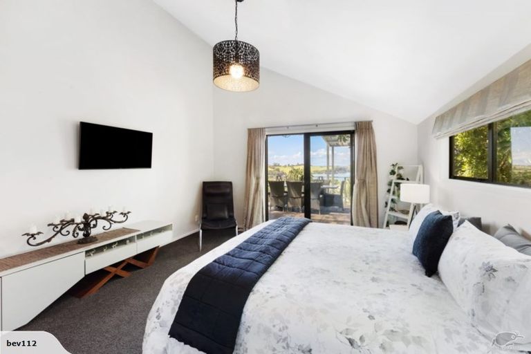 Photo of property in 1445 Whangaparaoa Road, Army Bay, Whangaparaoa, 0930