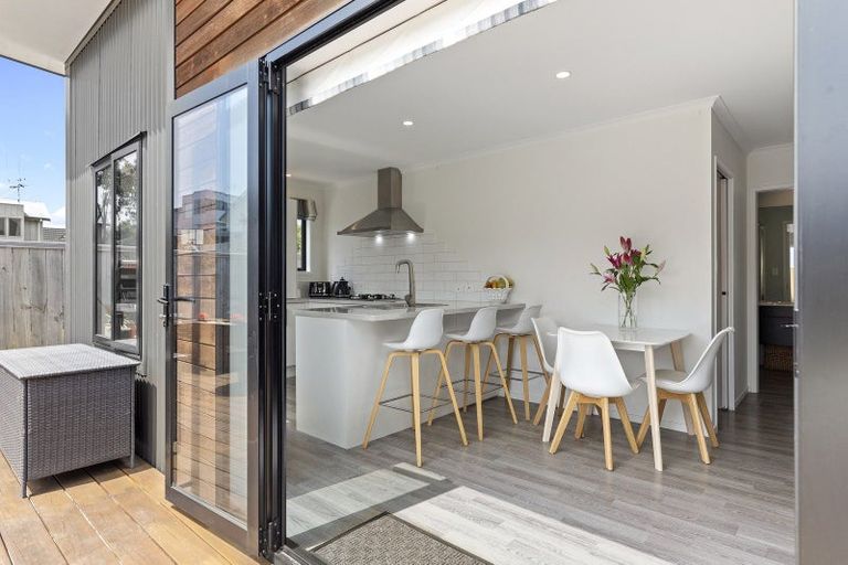 Photo of property in 36a Oceanview Road, Mount Maunganui, 3116