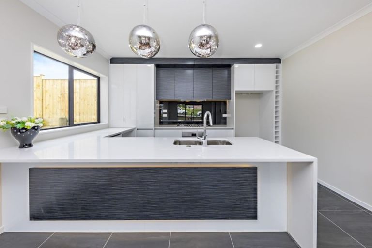 Photo of property in 291 Flat Bush School Road, Flat Bush, Auckland, 2019