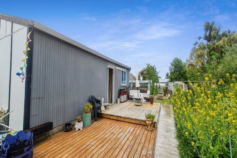 Photo of property in 25 Waitere Street, Marton, 4710