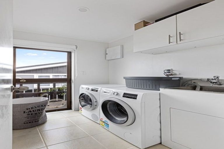 Photo of property in 1/13 Matipo Road, Te Atatu Peninsula, Auckland, 0610