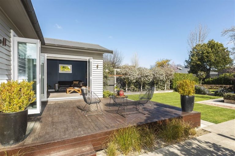 Photo of property in 7 Alpha Avenue, Strowan, Christchurch, 8052