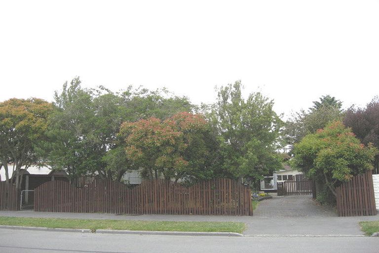 Photo of property in 18 Branksome Place, Parklands, Christchurch, 8083