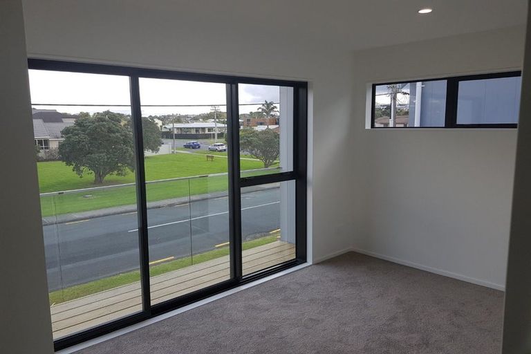 Photo of property in 94d Bay Street, Red Beach, 0932