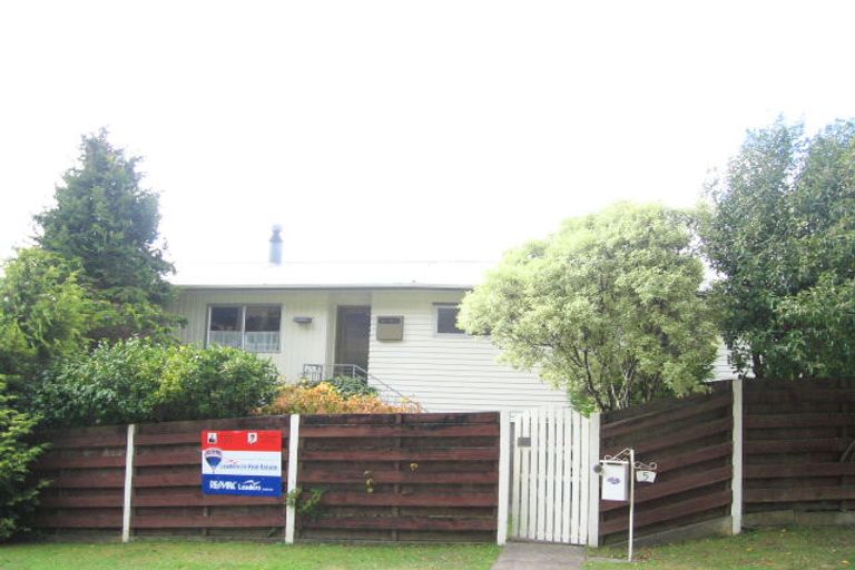 Photo of property in 5 Glenrae Grove, Silverstream, Upper Hutt, 5019