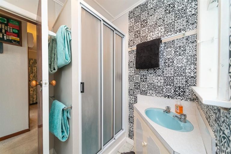 Photo of property in 10 Potaka Street, Marton, 4710