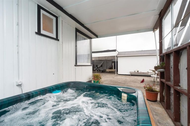 Photo of property in 10 Potaka Street, Marton, 4710