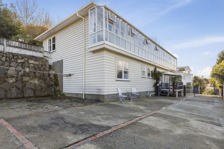 Photo of property in 15a Romney Square, Tawa, Wellington, 5028