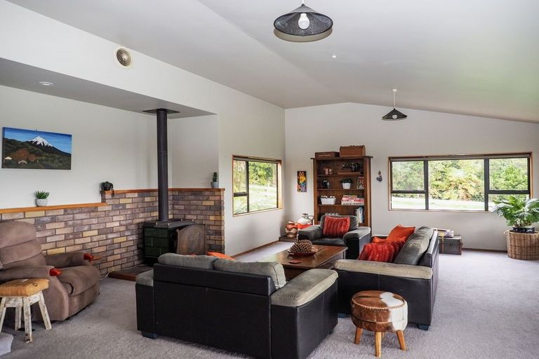 Photo of property in 775 Upper Pitone Road, Pitone, New Plymouth, 4374