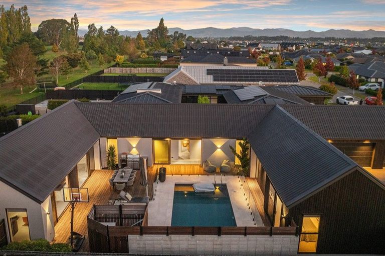 Photo of property in 18 Ruapani Street, Marshland, Christchurch, 8083