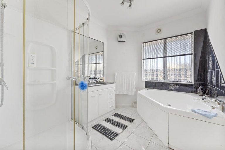 Photo of property in 149e Heta Road, Highlands Park, New Plymouth, 4312