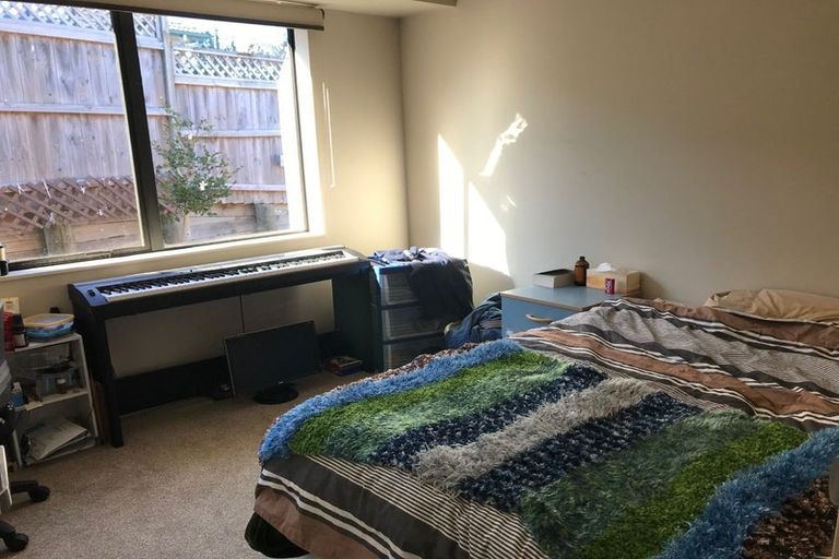 Photo of property in 61 Tiriwa Drive, Massey, Auckland, 0614