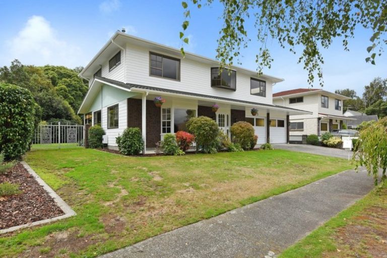 Photo of property in 138 California Drive, Totara Park, Upper Hutt, 5018