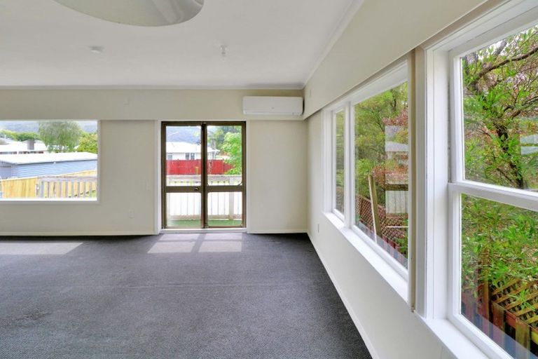 Photo of property in 72 Miro Street, Trentham, Upper Hutt, 5018