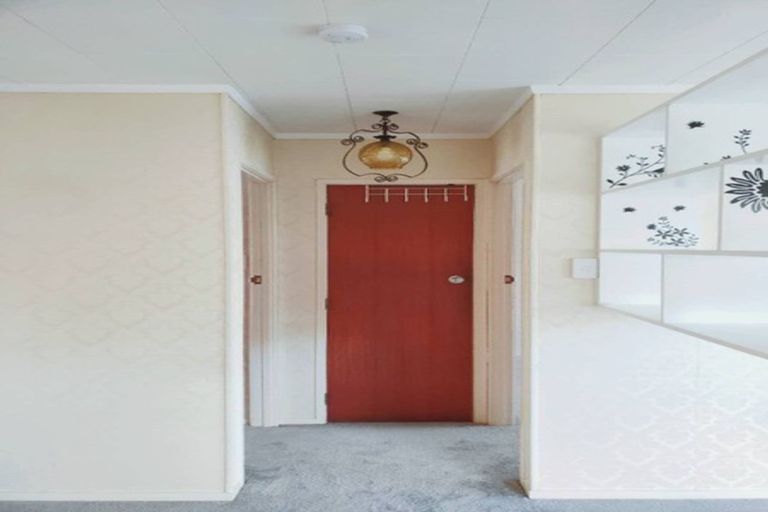 Photo of property in 1/36 Blacklock Avenue, Henderson, Auckland, 0612