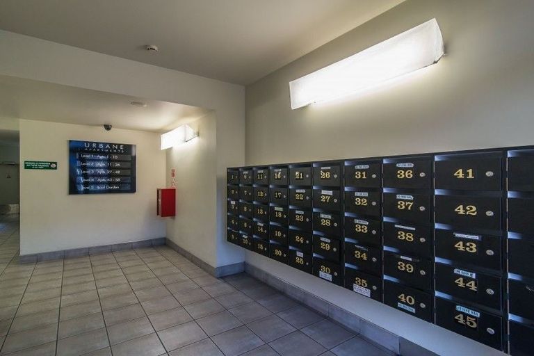 Photo of property in Urbane Apartments, 32/29 Webb Street, Mount Cook, Wellington, 6011