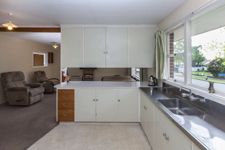 Photo of property in 45 Burnside Crescent, Burnside, Christchurch, 8053