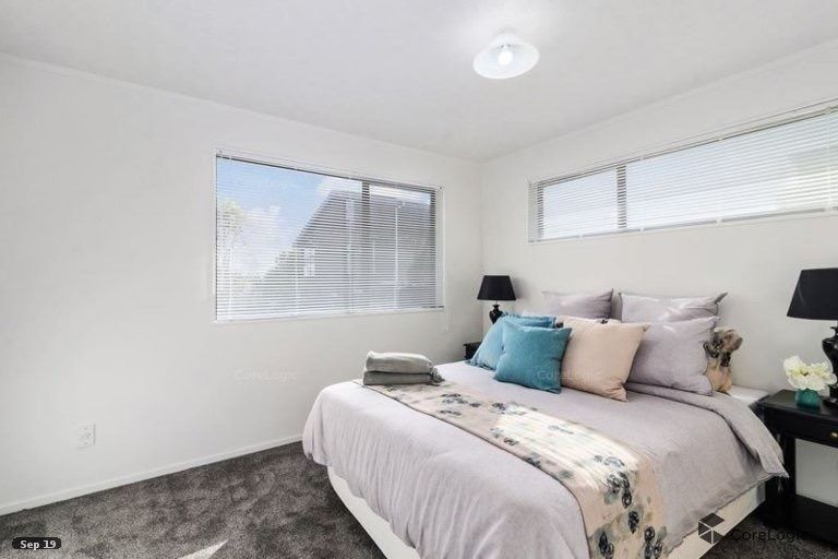 Photo of property in 8 Leo Place, Kawaha Point, Rotorua, 3010