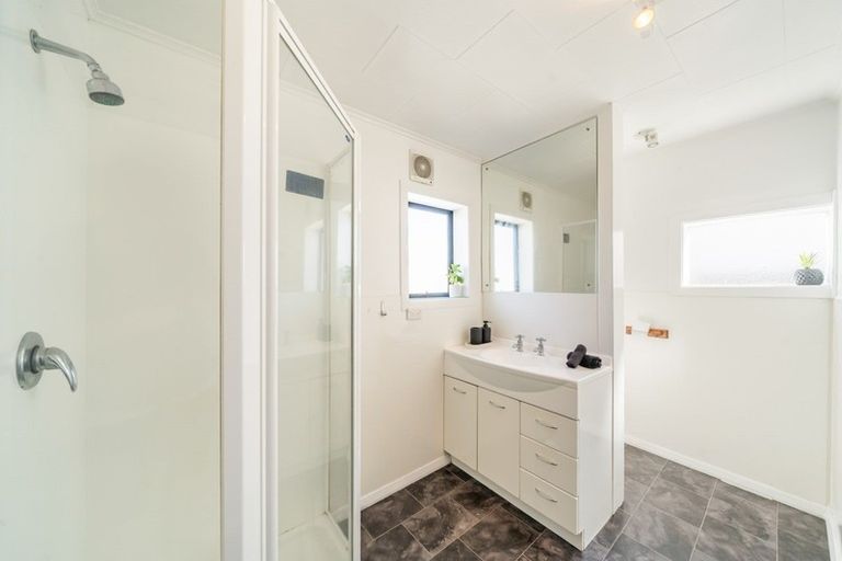 Photo of property in 6 Bristol Street, Trentham, Upper Hutt, 5018