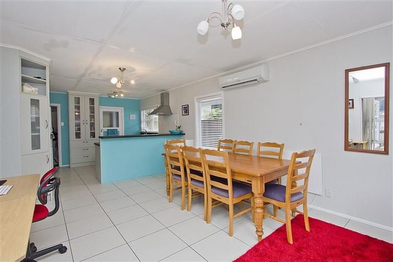 Photo of property in 10 Gardiner Grove, Wainuiomata, Lower Hutt, 5014