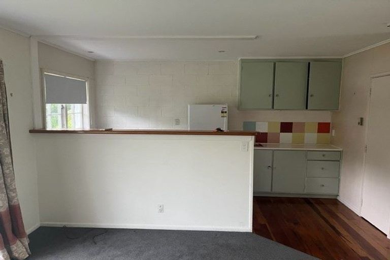 Photo of property in 1a Thurleigh Grove, Karori, Wellington, 6012