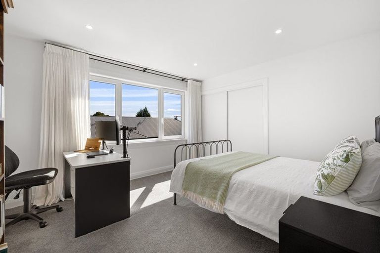 Photo of property in 11 Lloyd Street, Strowan, Christchurch, 8052