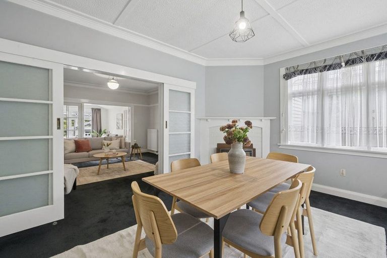 Photo of property in 21 Burrows Avenue, Karori, Wellington, 6012